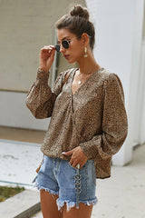 Draw You Close – Bedrucktes Wickeltop mit langen Ärmeln – 2 Farben