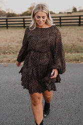 Ausgestelltes Minikleid mit „Love You So“-Print