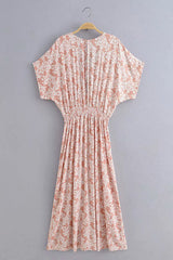 Maxikleid mit hohem Schlitz und „Happy Days Are Here“-Print