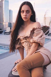 Staying Up Wickelkleid mit Rüschensaum – 3 Farben