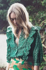 Spring Vibe – Gepunktetes Rüschentop