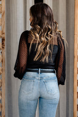 Romantic History – Schwarzes, langärmliges Tülltop mit Schweizer Punkten