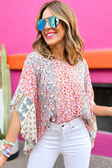 Wunderschönes Kurzarm-Top mit botanischem Boho-Print