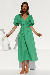 In Love Forever Midikleid mit Puffärmeln und Cutout – 4 Farben