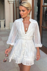 Adorable Darling – Weißes, langärmliges Minikleid aus Häkelspitze
