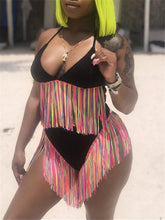 Mehrfarbiger Bikini mit Fransen