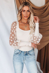 „Save The Date“ transparentes Langarm-Top mit Punkten