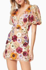 Follow the Summer Minikleid mit 3D-Blumenstickerei – 3 Farben