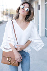 Sweetly Charmed V-Ausschnitt Glockenärmel Top - 5 Farben