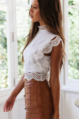 Delight Me – Kurzes Top mit Spitzenstickerei