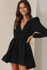 On The Chase V-Ausschnitt Langarm-Minikleid - 6 Farben