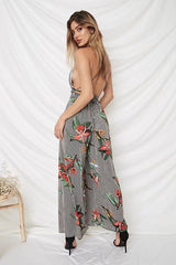 Rückenfreier Jumpsuit mit Streifenmuster und Bindegürtel