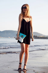 Kleines schwarzes Minikleid