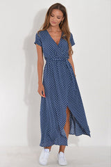 Maxikleid mit hohem Schlitz und „Do What You Love“-Print – 4 Farben