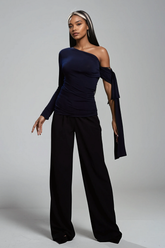 Abia – Asymmetrisches Oberteil mit Rüschen und Schnürung und einer Schulter