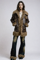 Agueda Jeans mit Kunstfell-Tasche