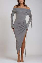 Agustina – Schulterfreies Midi-Strickkleid mit Kordelzug und Schlitz