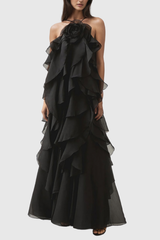 Ailish – Rückenfreies Maxikleid mit Blumen- und Rüschenmuster in Schwarz