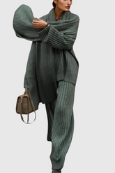 Alessia – Grünes Strickhosen-Set mit Schalkragen und Schnürung