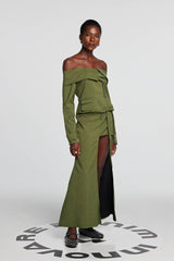 Allie Maxirock mit hohem Schlitz