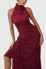 Alun – Neckholder-Top mit Schnürung und rückenfreiem Rüschen