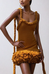 Alvis – Figurbetontes Minikleid aus gedrehtem Strick mit Fransen in Gelb