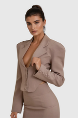 Alwin – Figurbetontes Rockset mit tiefem Ausschnitt und Knopfleiste