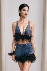 Arabella – Jeanstop mit Federverzierung