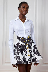 Aviana – Figurbetonter Minirock mit Blumenrüschen