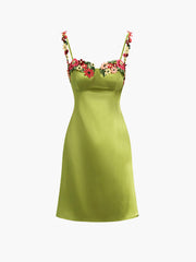 Kurzes Satinkleid mit Blumenmuster