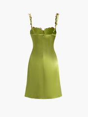 Kurzes Satinkleid mit Blumenmuster