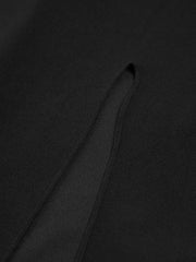 Langes Kleid mit schrägen Trägern und Schlitz