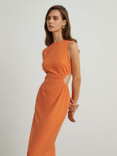 Midikleid aus Leinen mit Rückenausschnitt