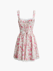 Kurzes Kleid mit Blumenmuster und Bindegürtel