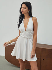 Neckholder-Kurzkleid mit großer Schleife