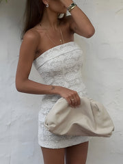 Kurzes Spitzen-Tube-Kleid