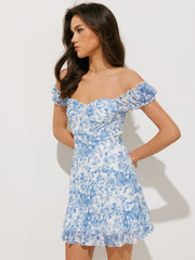 Kurzes Kleid mit Rüschen und Blumendruck