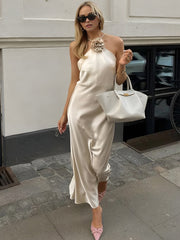 Neckholder-Midikleid aus Satin mit Rosettendekor