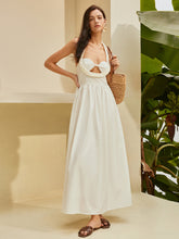 Neckholder-Kleid mit Cut-Outs und Rückenausschnitt