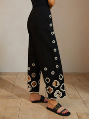 Kurze Hose aus Baumwolle mit Hohlstickerei