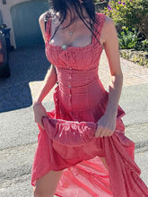 Kariertes Strapskleid mit Rüscheneinsatz