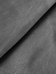 Hose aus Kunstleder mit hoher Taille