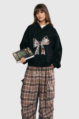 Baina Langärmlige Jacke mit Kapuze und Spitzenschleife