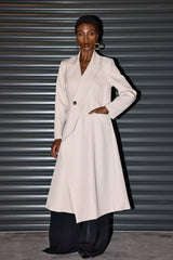 Asymmetrischer Mantel mit Benjamin-Revers