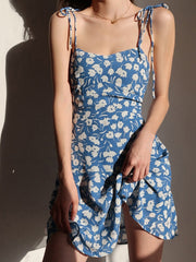 Trendige Stretchhose mit ausgestelltem Bein und Schnürung