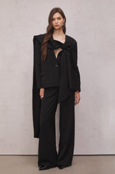 Claire – Blazer-Set mit Cut-outs in Schwarz