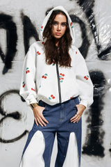 Dania – Langärmlige Jacke mit Kapuze und Print