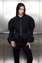 Emily – Wattierte Satin-Daunenjacke mit Schößchenmuster