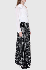 Ensley Flower – Weißes Netzoberteil mit einfacher Schulterpartie