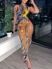 Bedrucktes Kleid mit Seitenschlitz und Bindeband